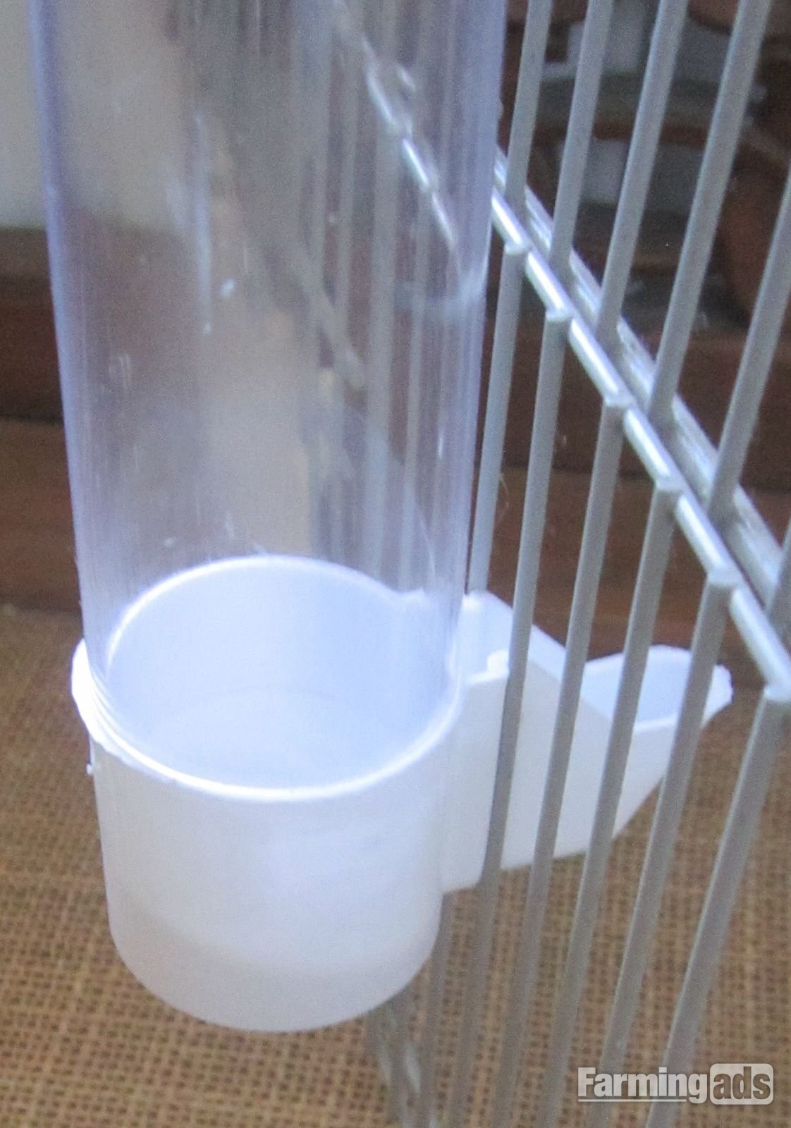 Click in cage bird drinker x 100 . - {CATEGORY}