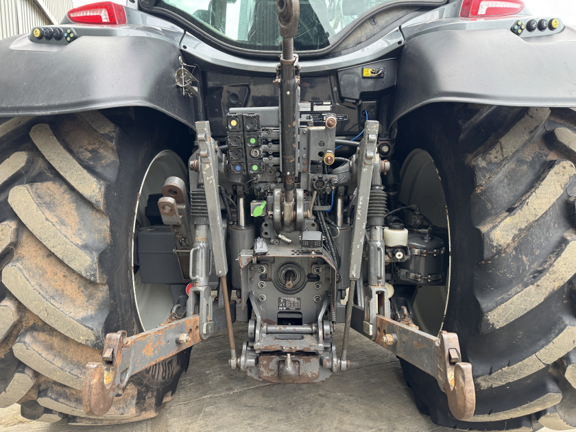 {CATEGORY} - Valtra  (2017) Tractor