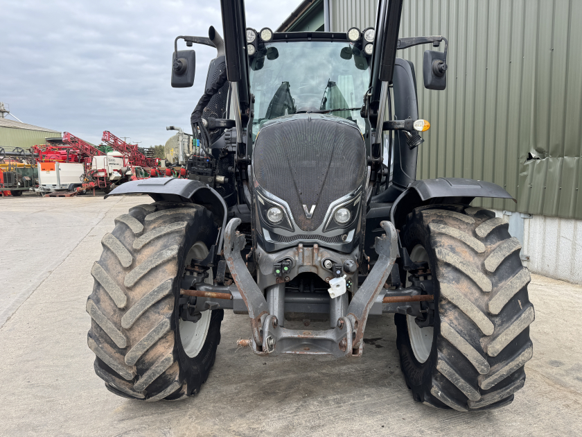 {CATEGORY} - Valtra  (2017) Tractor