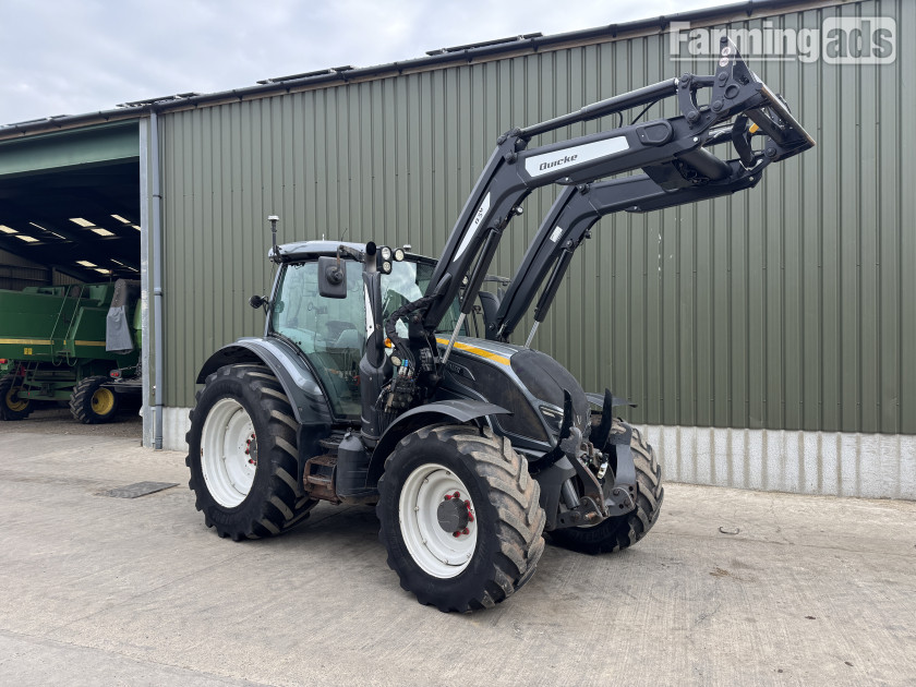  Valtra  (2017) Tractor