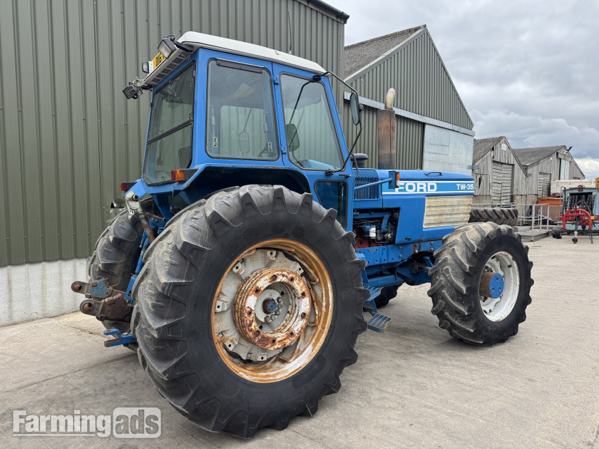 Ford  () Tractor