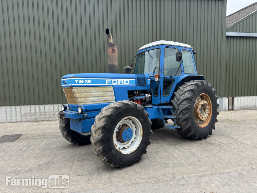  Ford  () Tractor