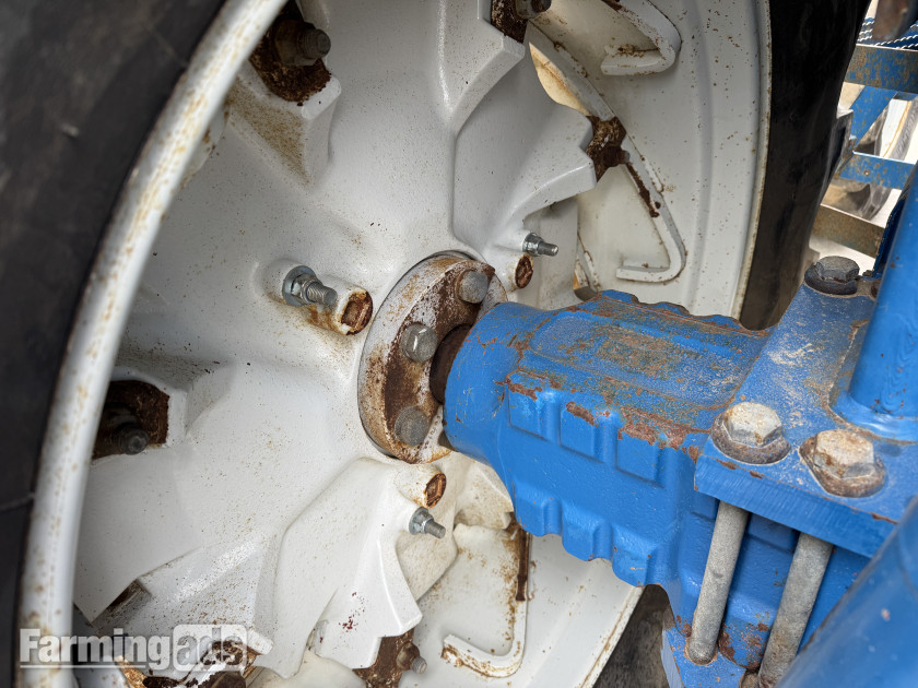 {CATEGORY} - Ford  () Tractor