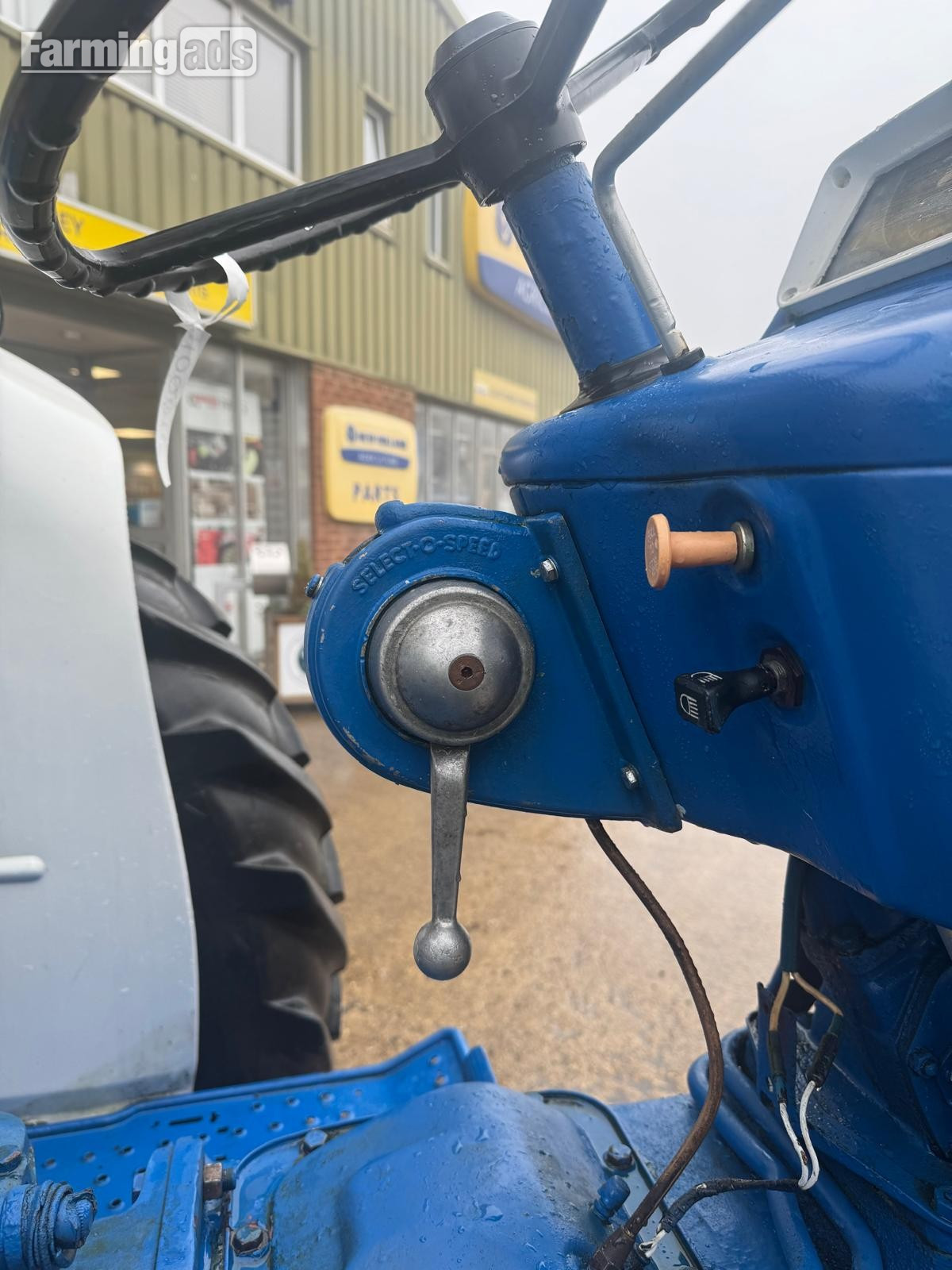  Ford 4000 (1965) Tractor