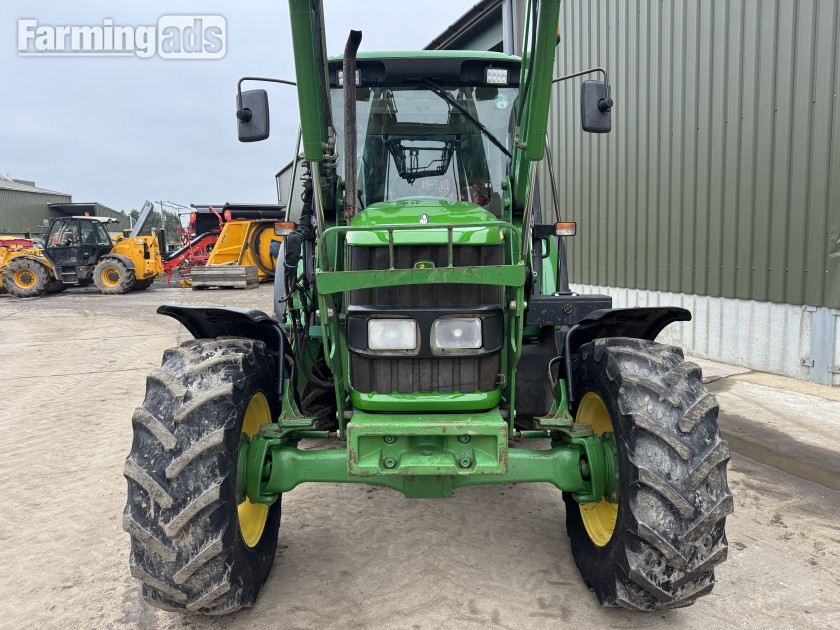 {CATEGORY} - John Deere  (2004) Tractor