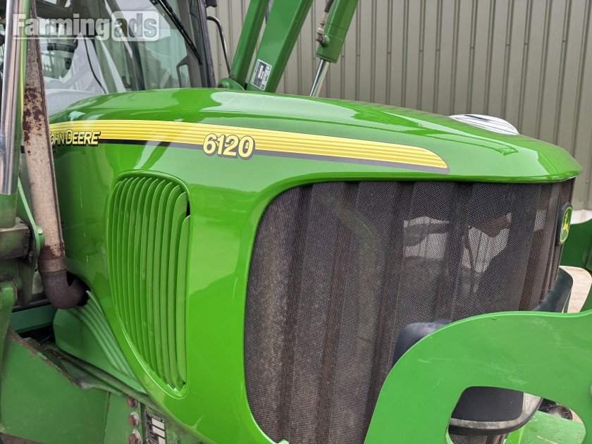 {CATEGORY} - John Deere  (2004) Tractor