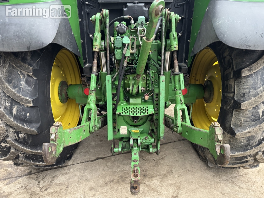 John Deere  (2004) Tractor 