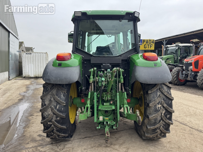 John Deere  (2004) Tractor - {CATEGORY}