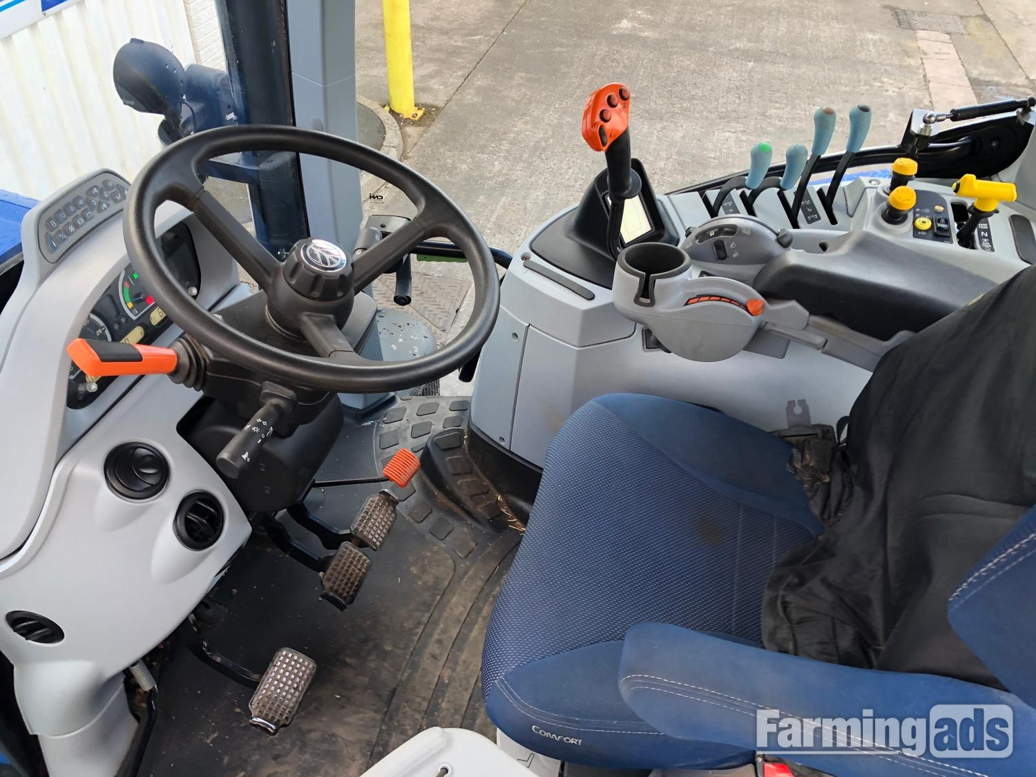 Other T7.210 () Tractor - {CATEGORY}
