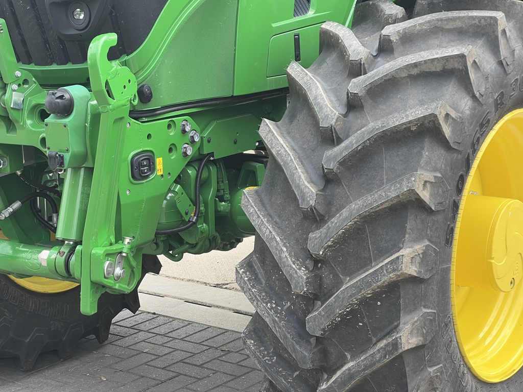 John Deere 6R 155 (2024) Tractor - {CATEGORY}