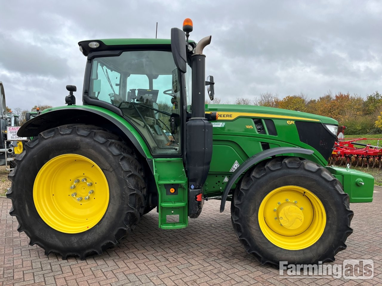 John Deere 6R 185 (2025) Tractor - {CATEGORY}