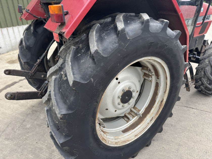 {CATEGORY} - Case IH  () Tractor