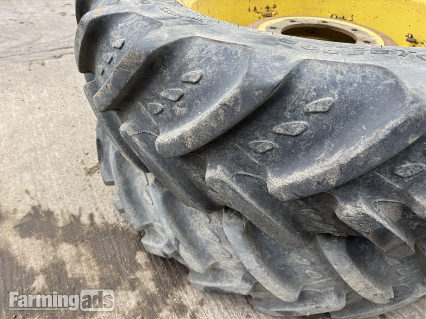 John Deere  () Tractor 
