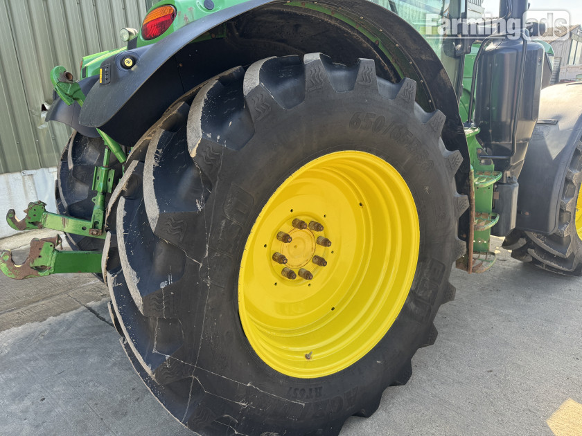 {CATEGORY} - John Deere  (2016) Tractor