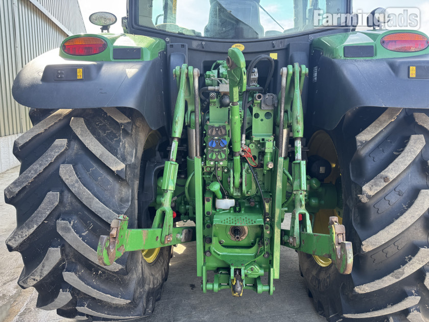 John Deere  (2016) Tractor 