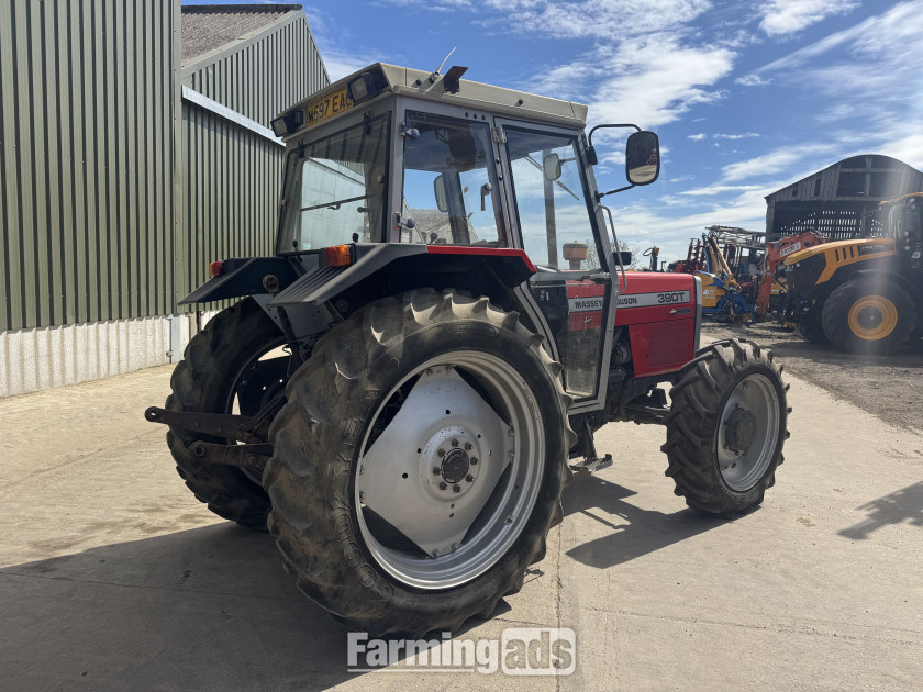 Massey Ferguson  (1994) Tractor - {CATEGORY}
