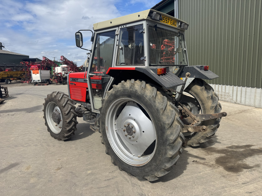 Massey Ferguson  (1994) Tractor