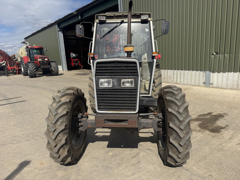 {CATEGORY} - Massey Ferguson  (1994) Tractor