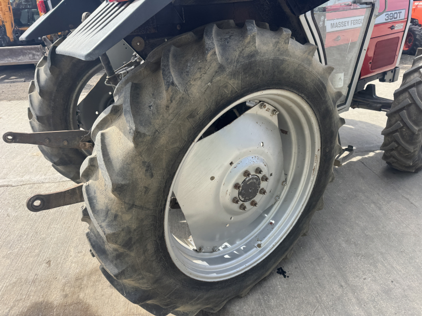 {CATEGORY} - Massey Ferguson  (1994) Tractor