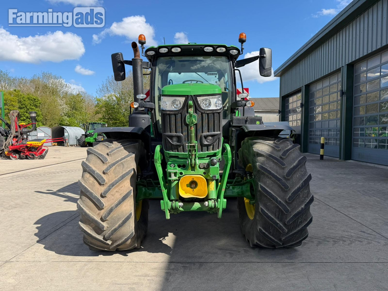 John Deere 6R 215 (2023) Tractor