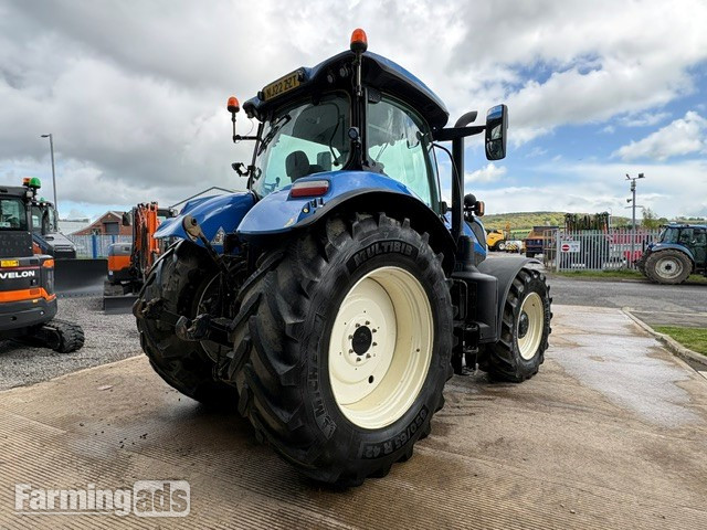 New Holland T7.210 (2022) Tractor - {CATEGORY}