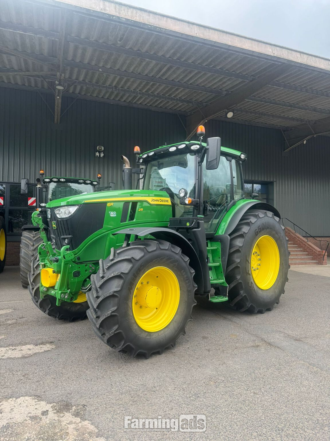 John Deere 6R 215 (2025) Tractor