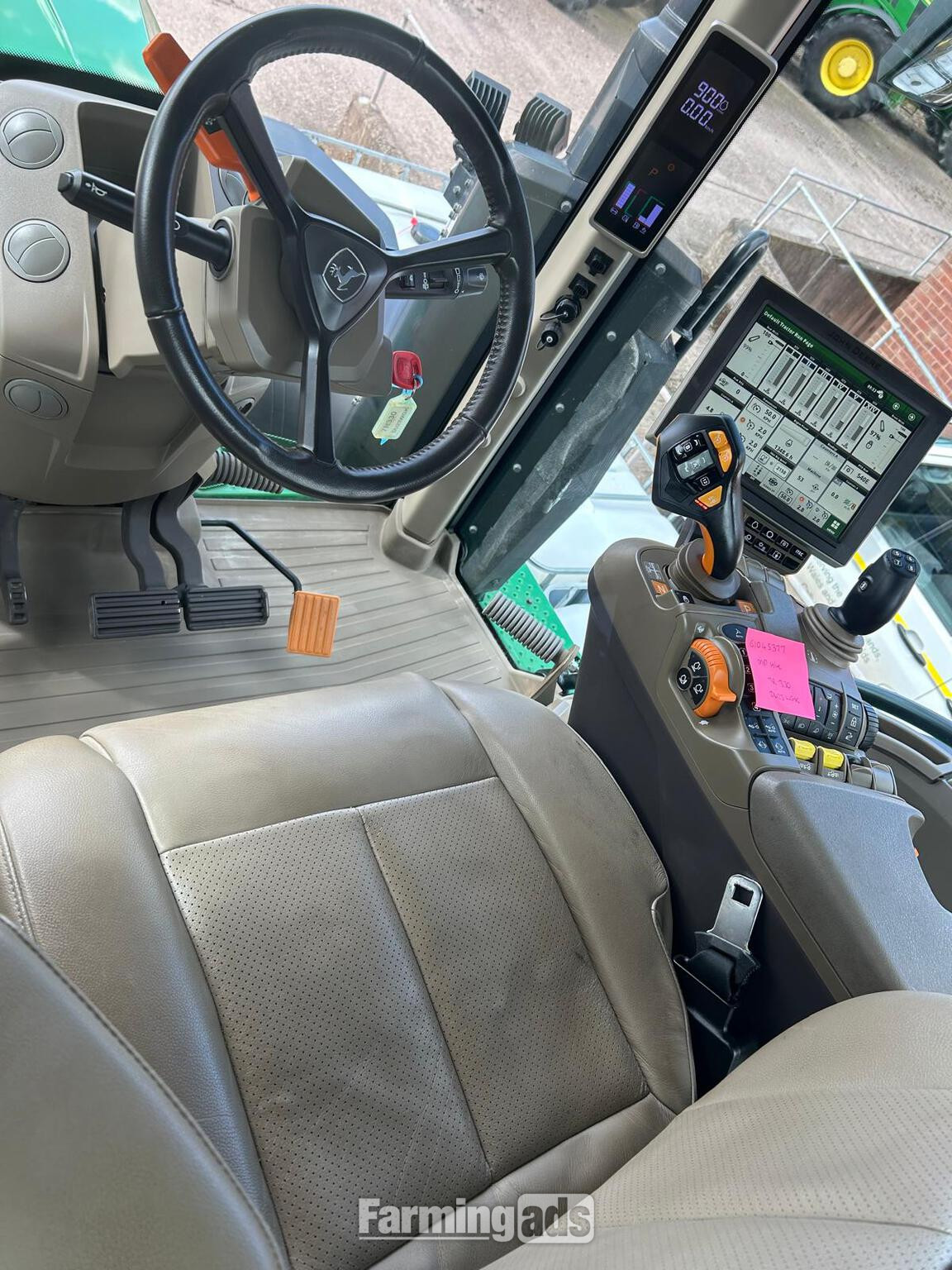 John Deere 7R 330 (2022) Tractor - {CATEGORY}