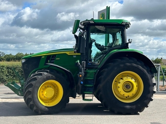 John Deere 7R 330 (2022) Tractor