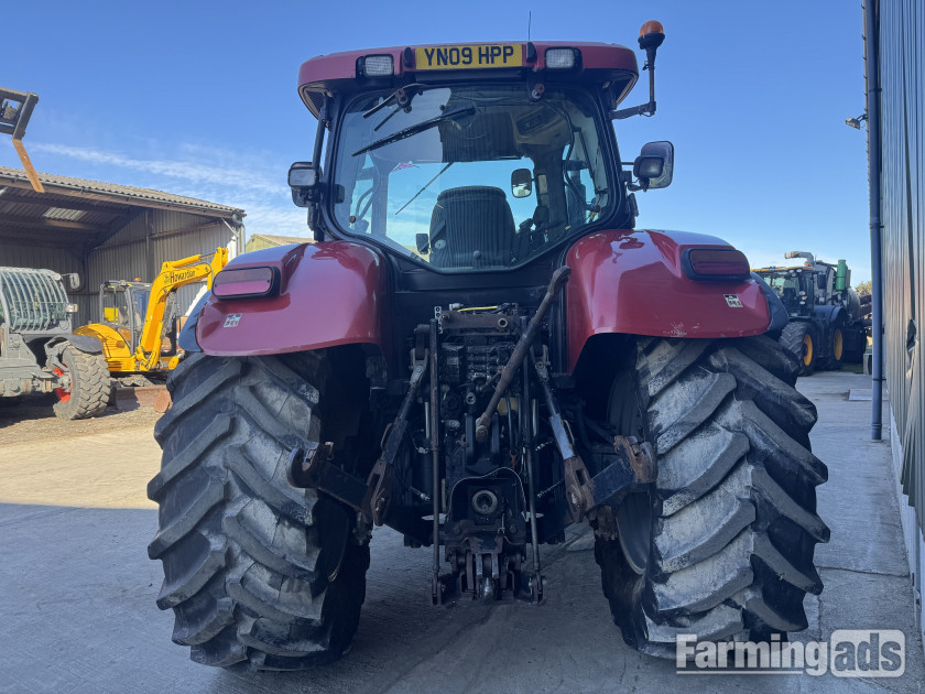 Case IH  (2009) Tractor - {CATEGORY}