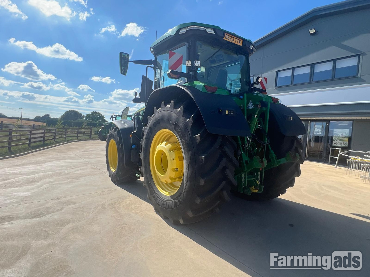 {CATEGORY} - John Deere 7R 350 (2023) Tractor