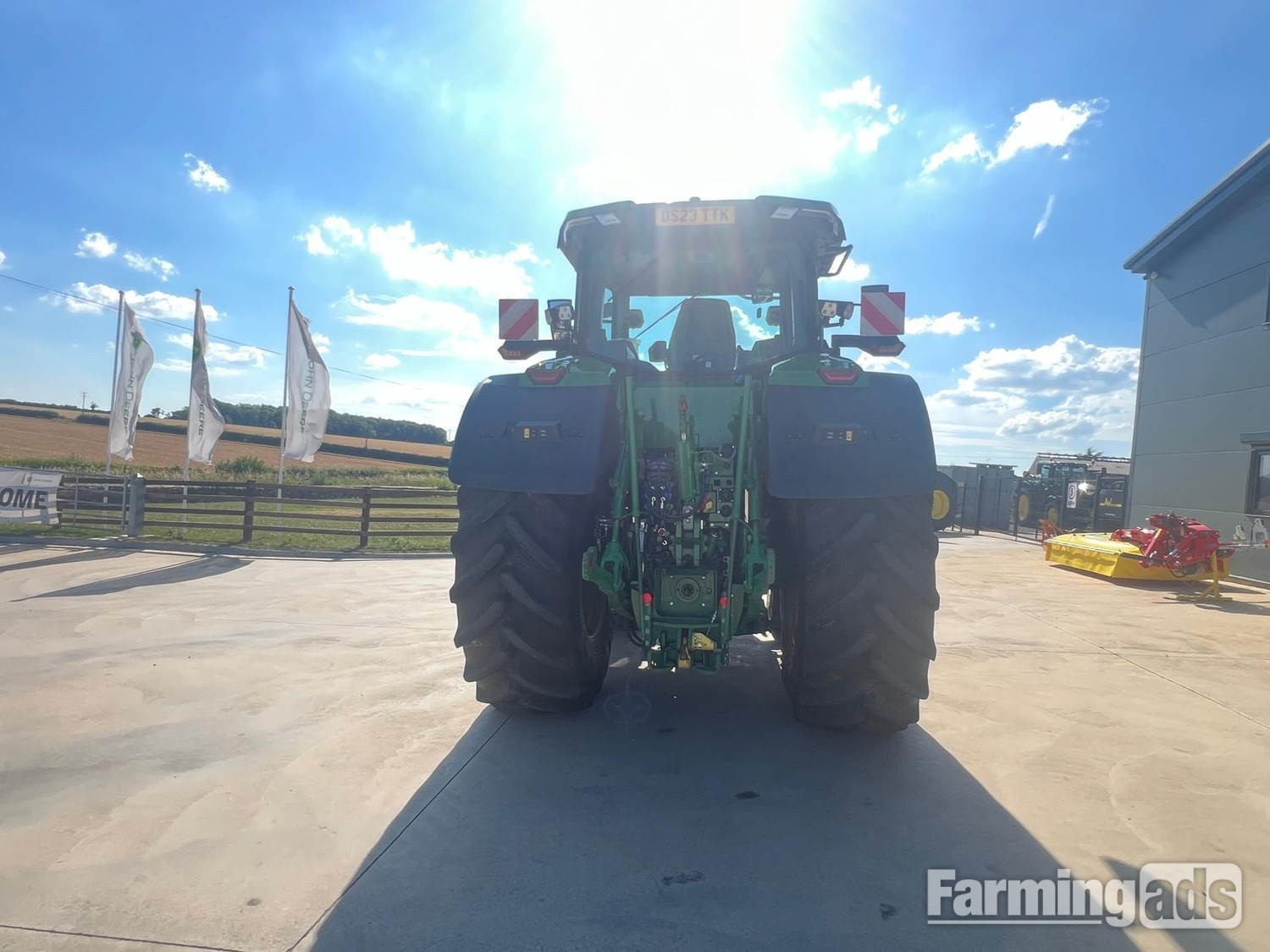 {CATEGORY} - John Deere 7R 350 (2023) Tractor