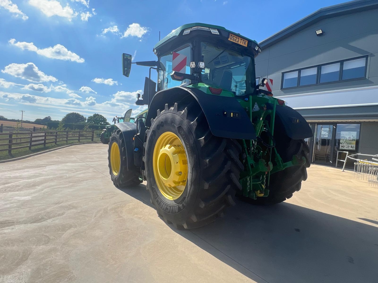 {CATEGORY} - John Deere 7R 350 (2023) Tractor