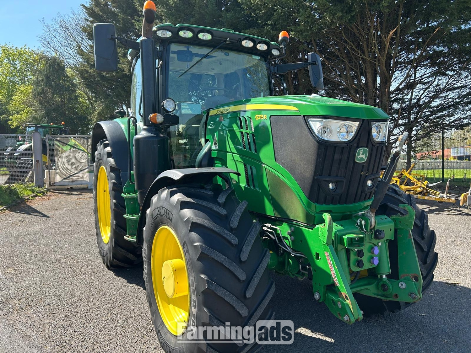 John Deere 6215R (2021) Tractor - {CATEGORY}