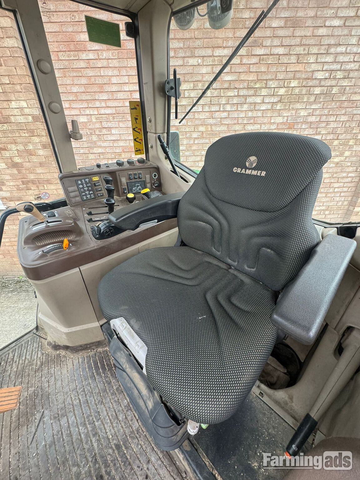 John Deere 6920 (2004) Tractor 