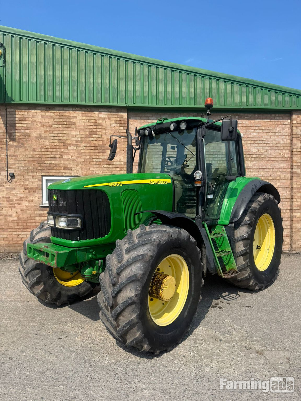 John Deere 6920 (2004) Tractor
