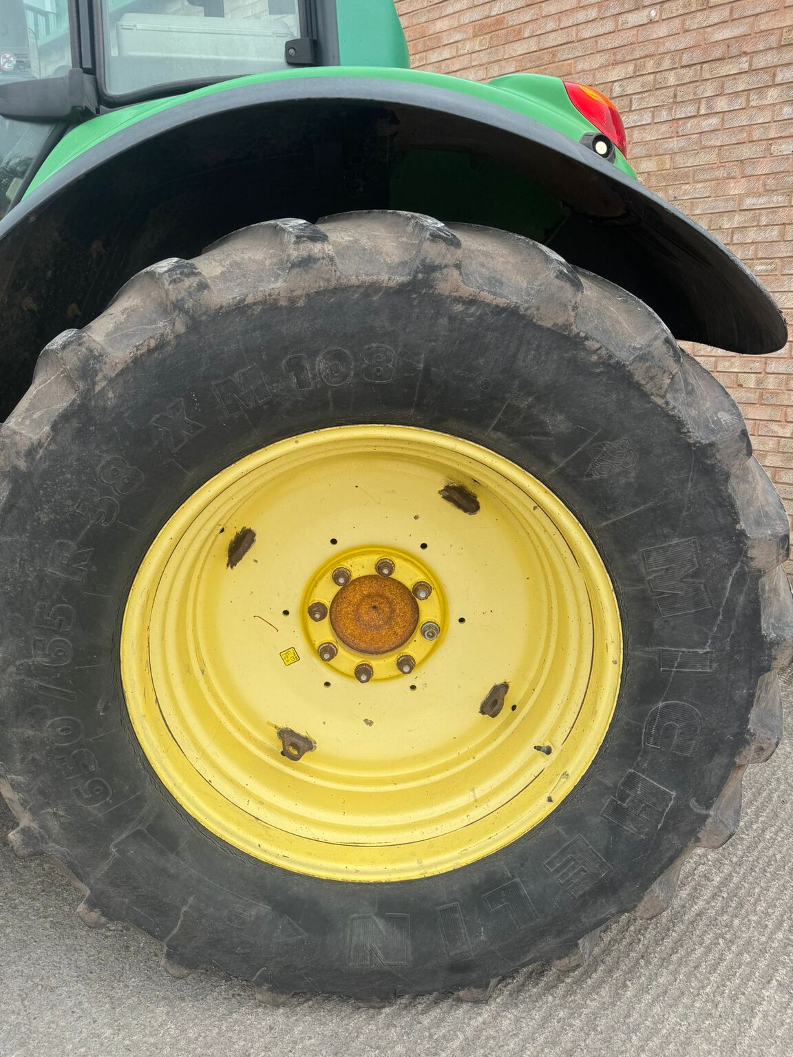 John Deere 6920 (2004) Tractor