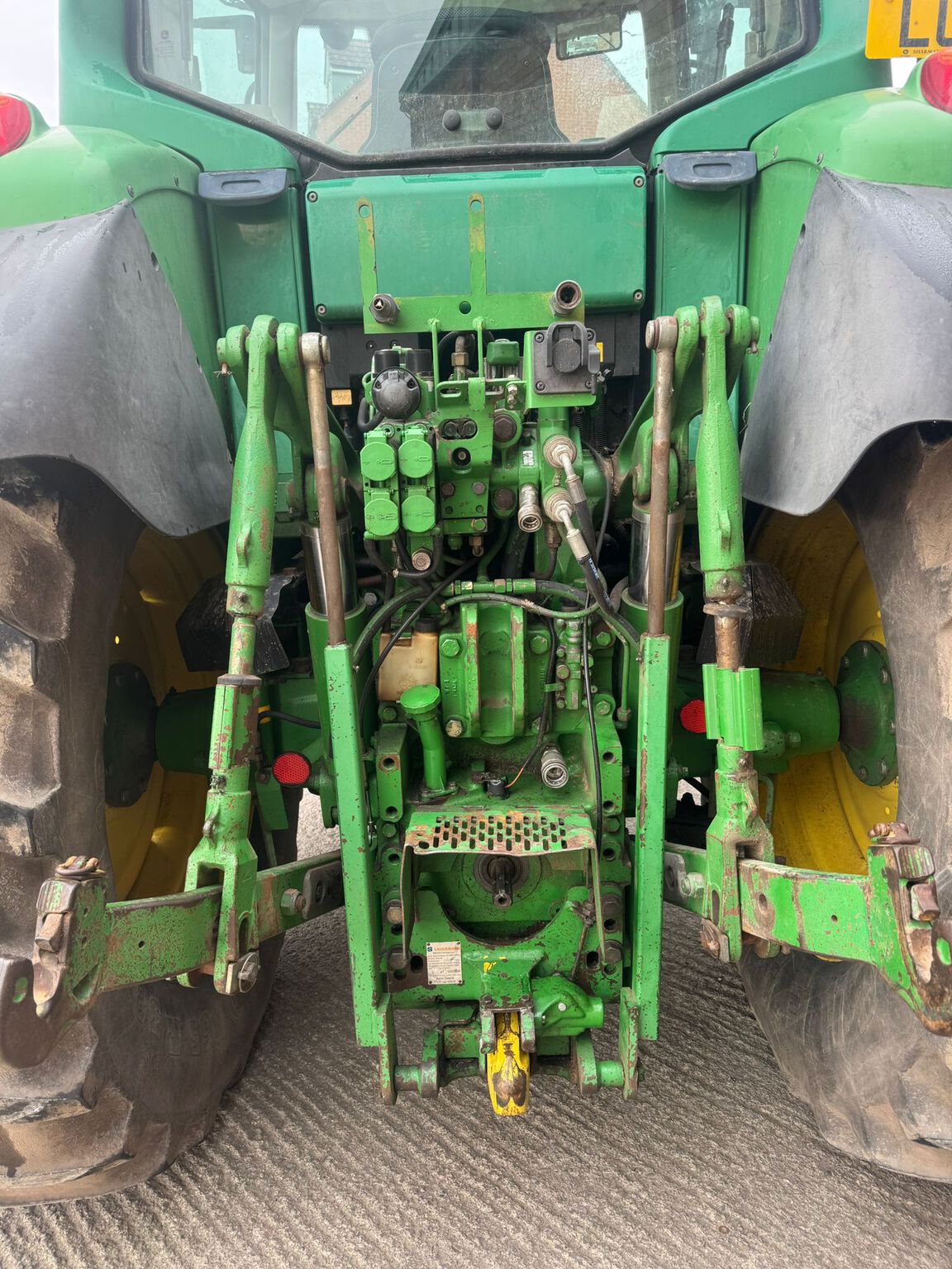 John Deere 6920 (2004) Tractor