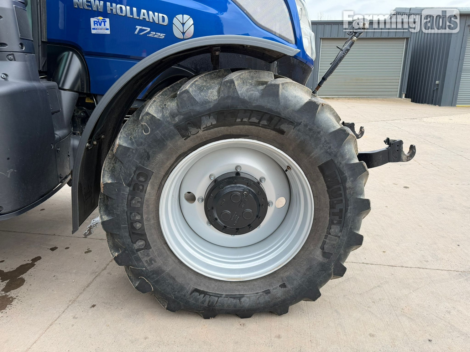 New Holland T7.225 (2024) Tractor - {CATEGORY}