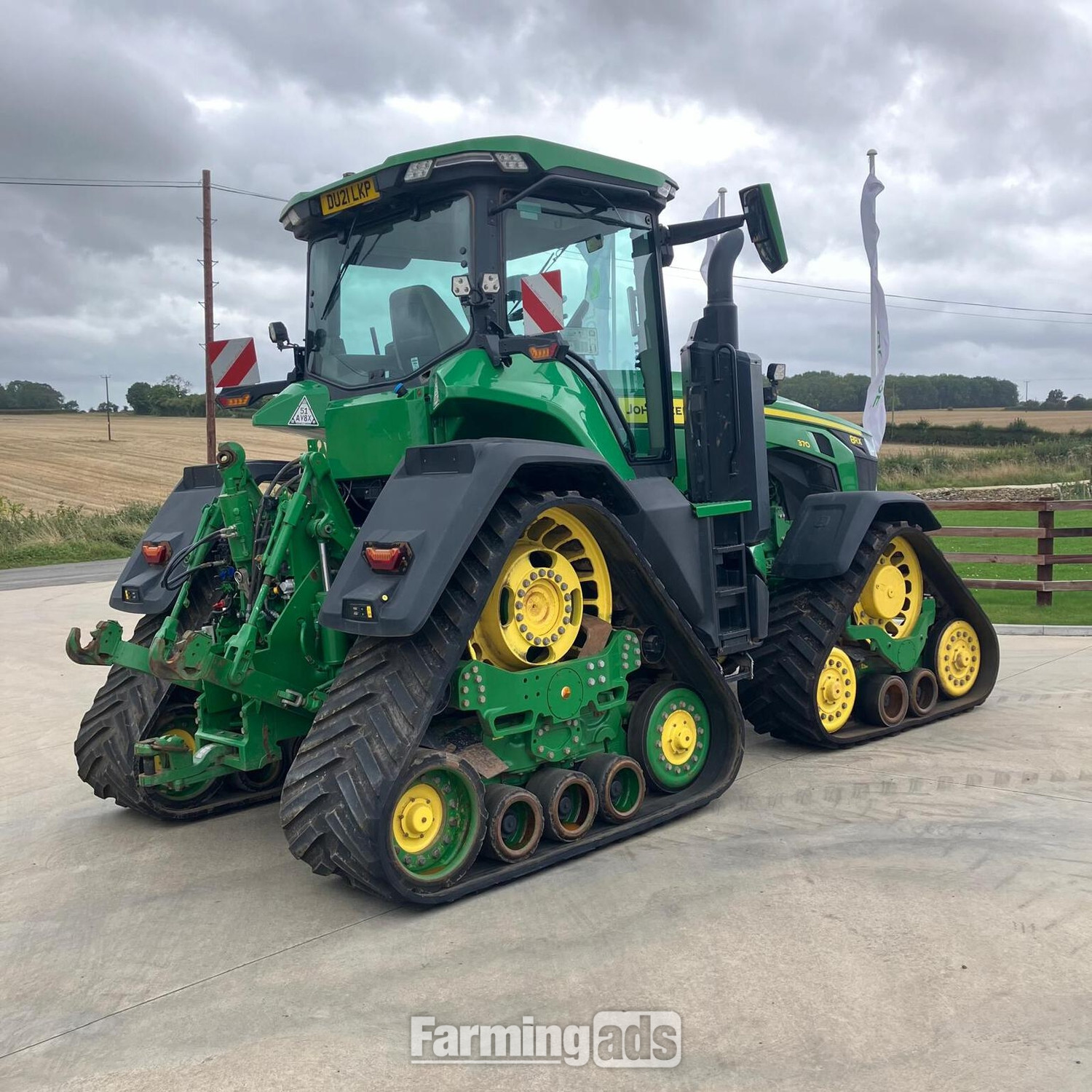 John Deere 8RX 370 (2021) Tractor - {CATEGORY}