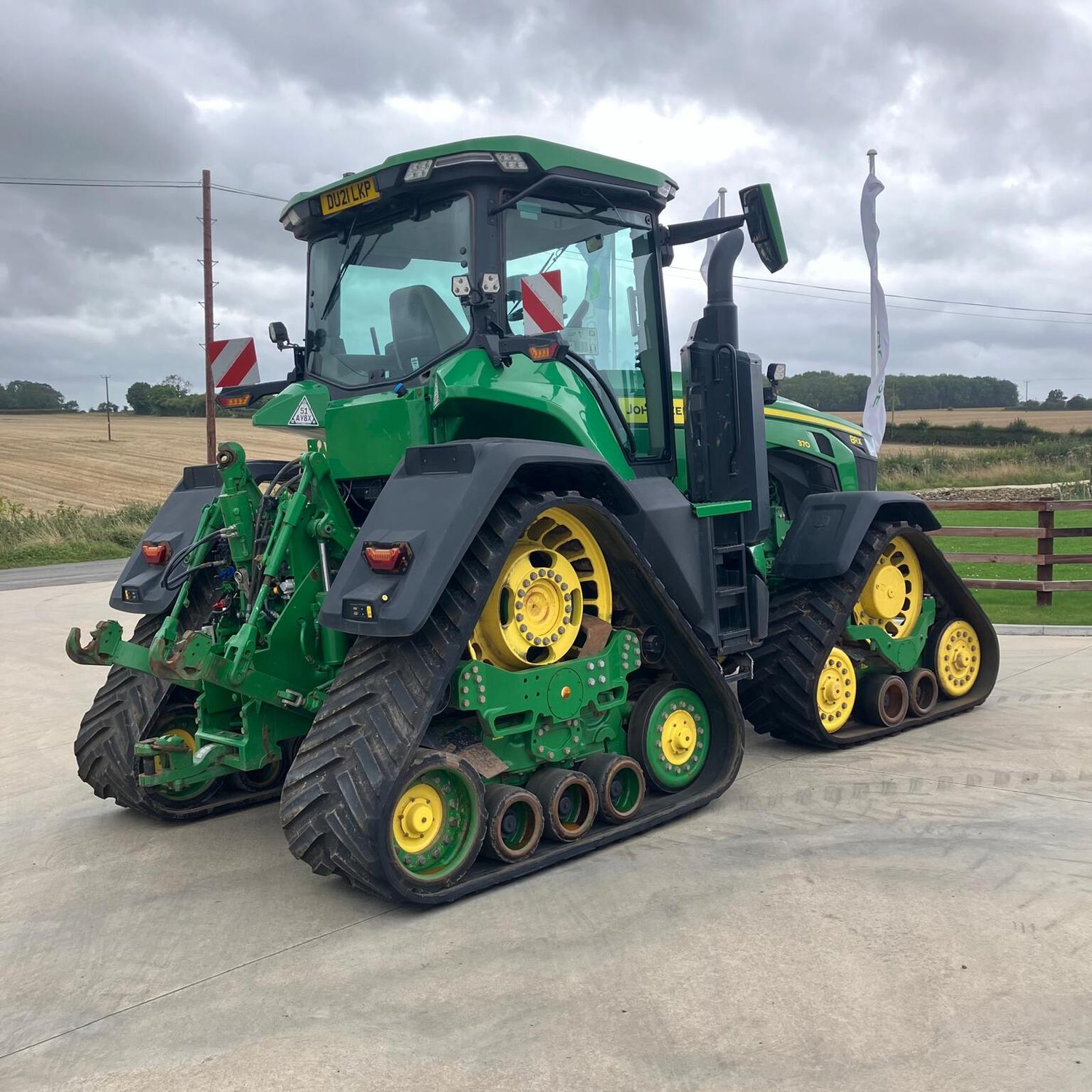 John Deere 8RX 370 (2021) Tractor - {CATEGORY}