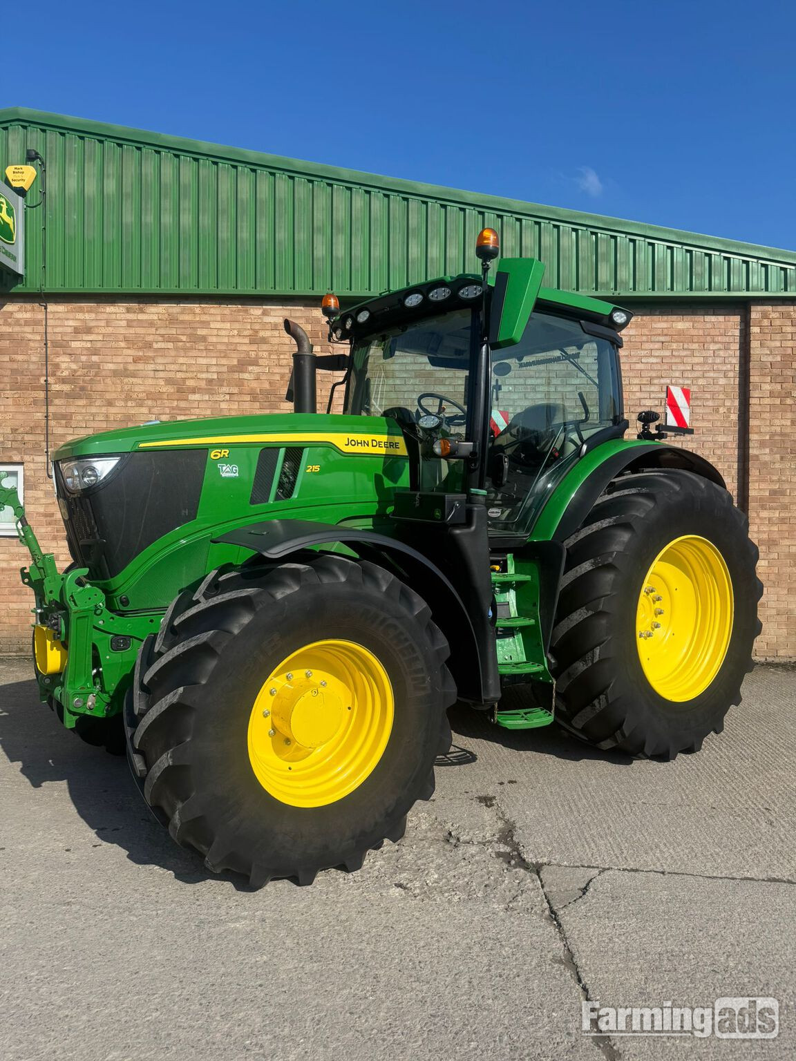 John Deere 6R 215 (2024) Tractor
