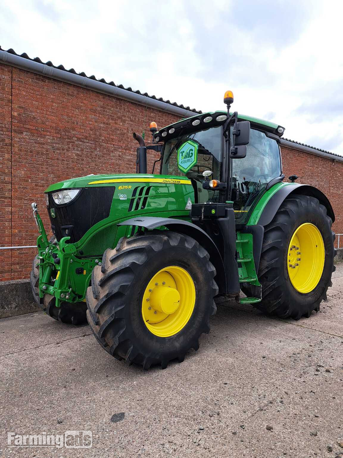 John Deere 6215R (2022) Tractor
