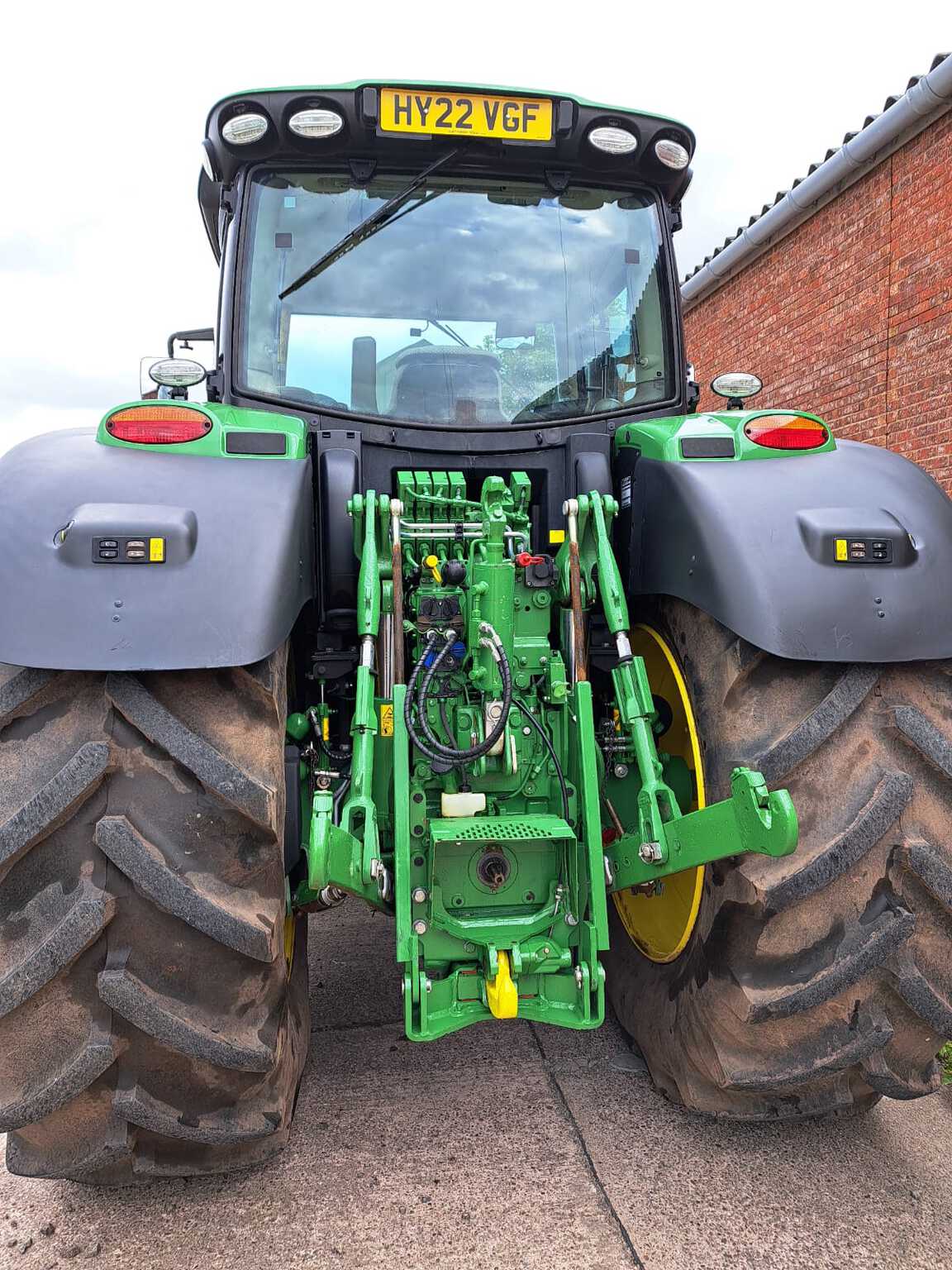 John Deere 6215R (2022) Tractor - {CATEGORY}
