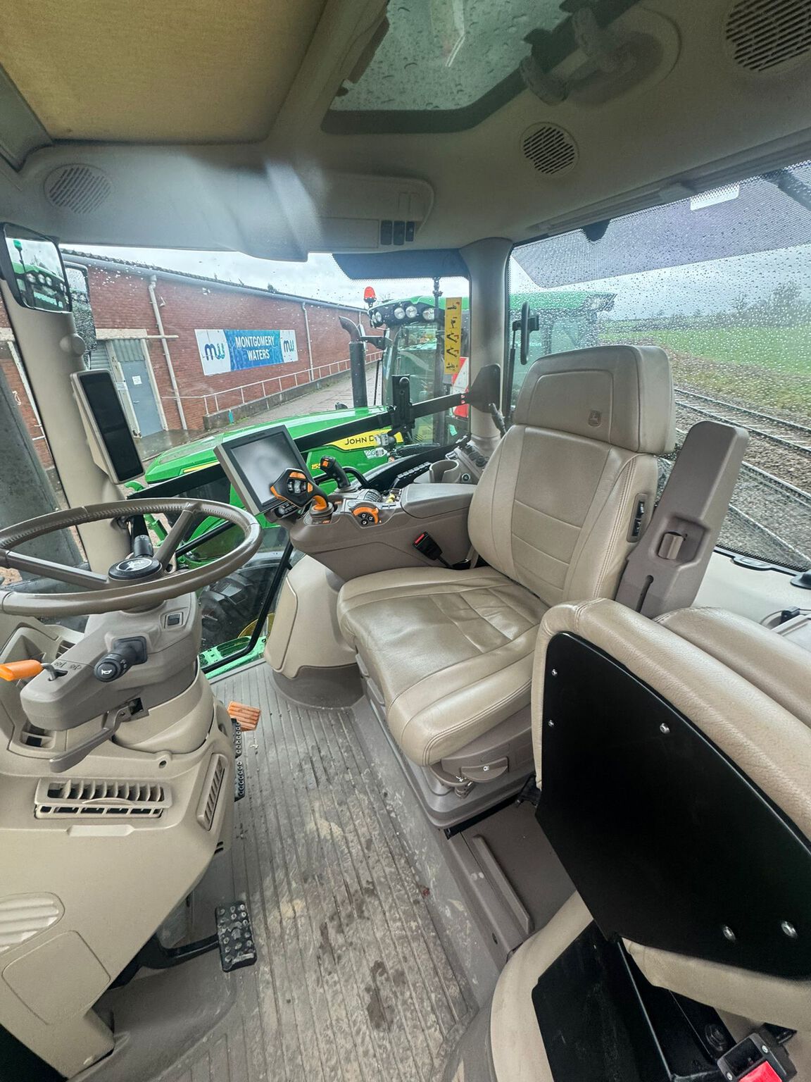 John Deere 6R 175 (2023) Tractor - {CATEGORY}