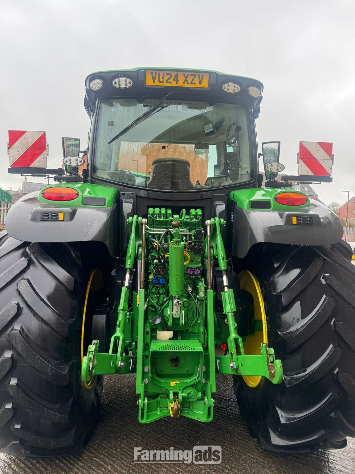 John Deere 6R 215 (2024) Tractor