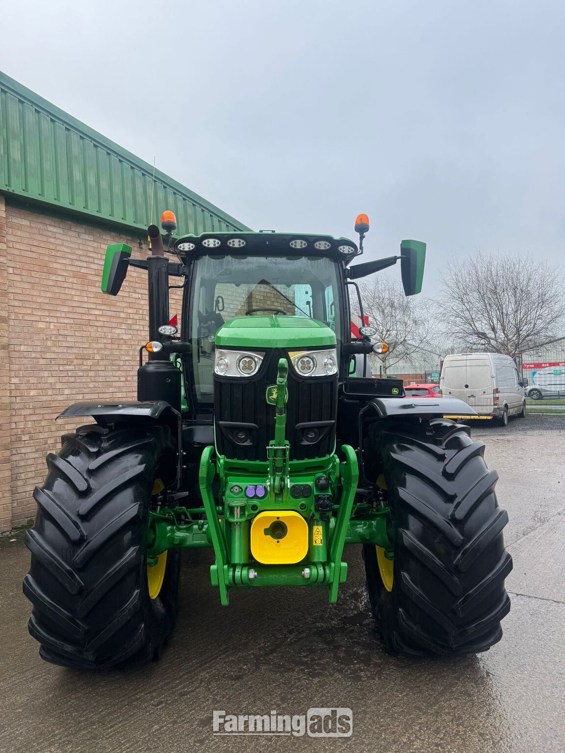 John Deere 6R 215 (2024) Tractor 