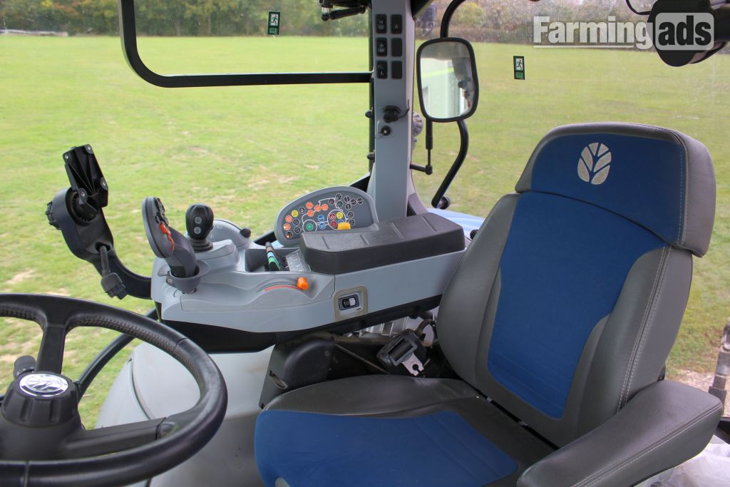 {CATEGORY} - New Holland T7.260 () Tractor