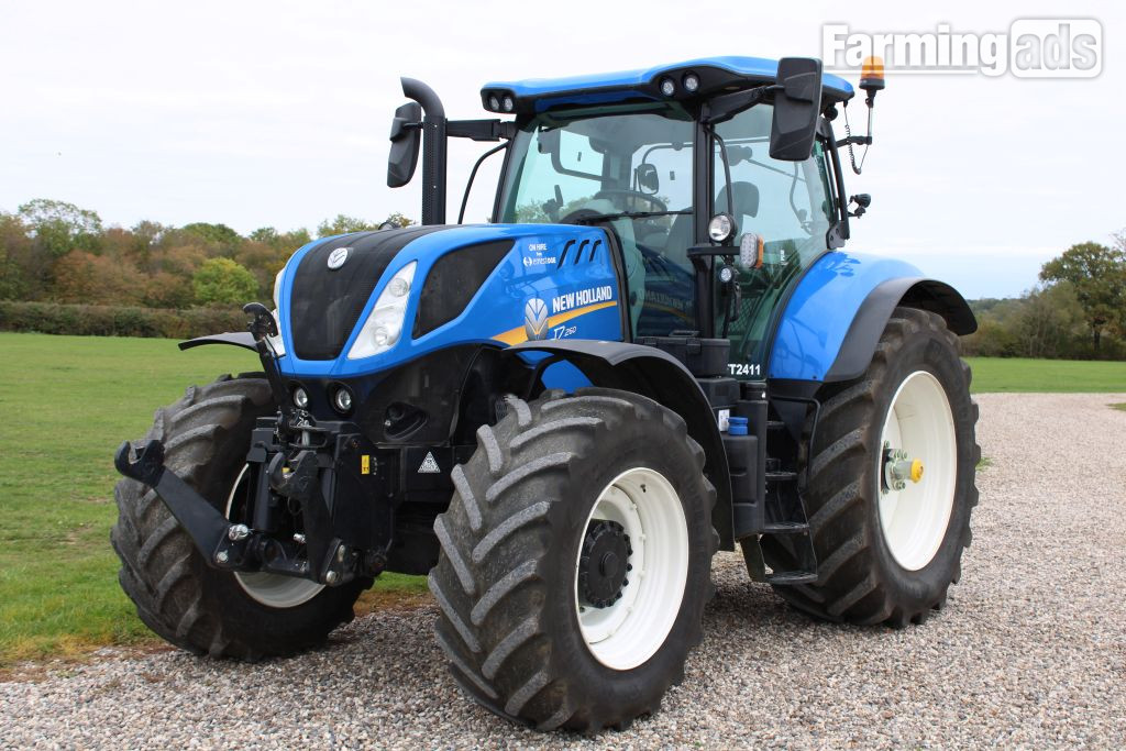 New Holland T7.260 () Tractor