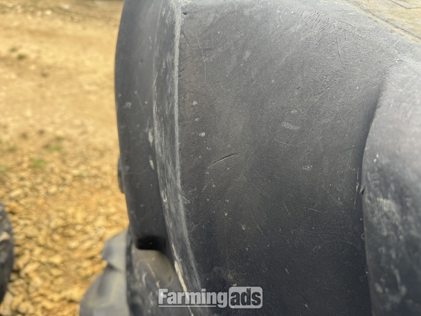 {CATEGORY} - John Deere  () Tractor