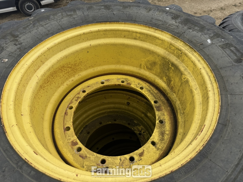John Deere  () Tractor 